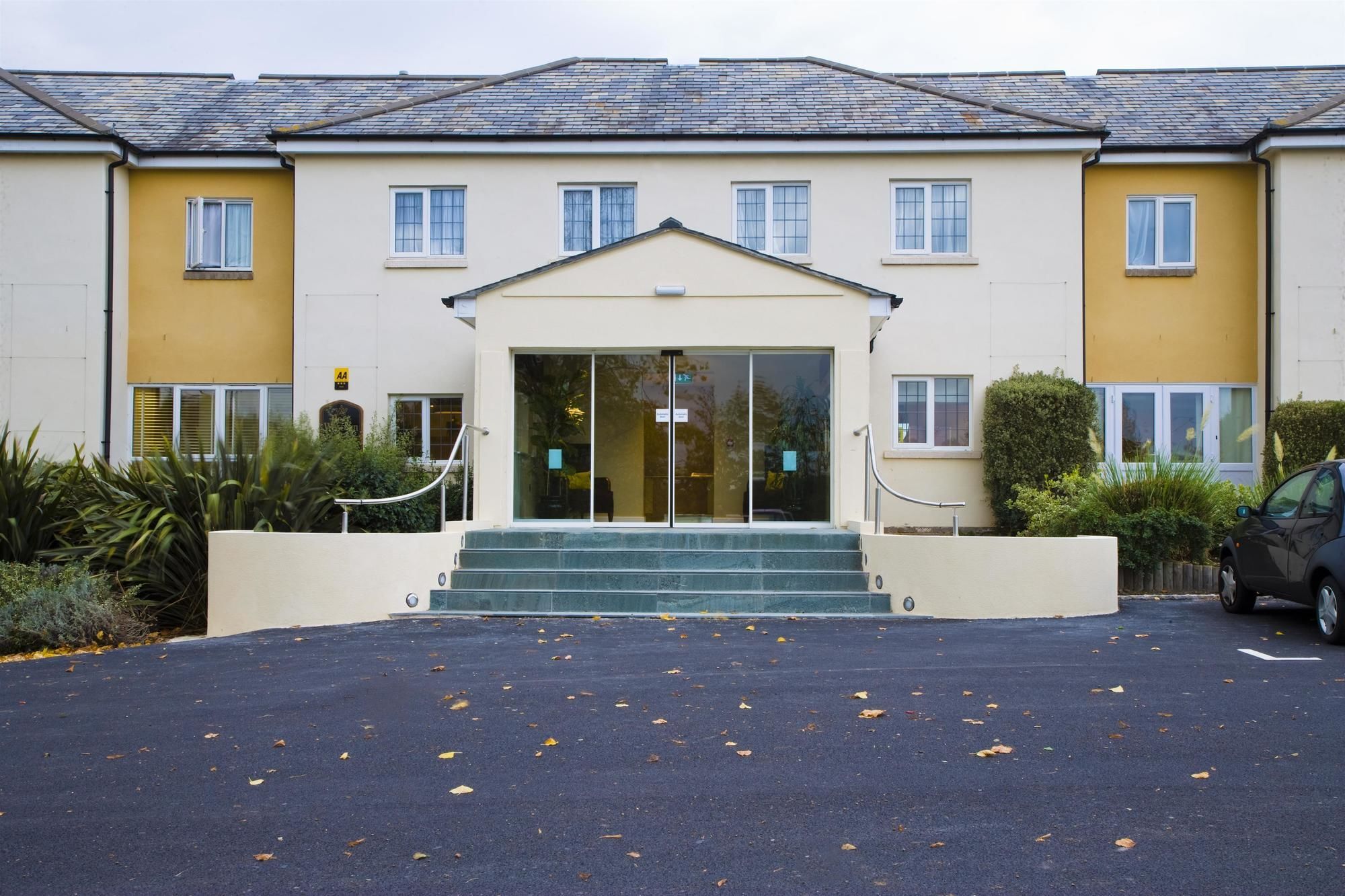 טאצ'האם Mercure Newbury West Grange Hotel מראה חיצוני תמונה